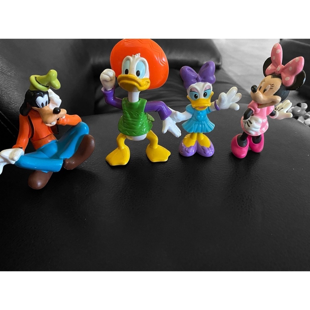 4 Vintage Disney PVC Epcot Collectible Minnie Daisy Goofy Donald Figurine Toys